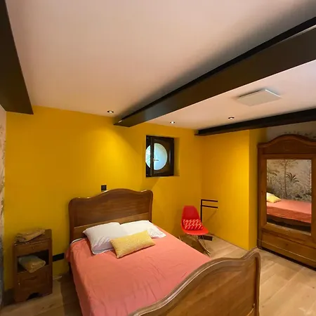 Grande Maison D'architecte Avec Toit Terrasse, Piscine Sans Vis A Vis Et Sauna 别墅 *