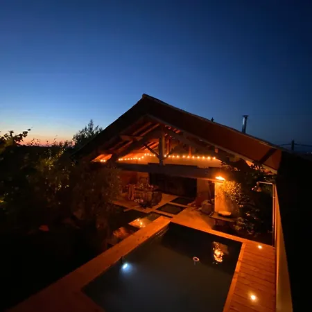 别墅 Grande Maison D'architecte Avec Toit Terrasse, Piscine Sans Vis A Vis Et Sauna Roche (Isere)